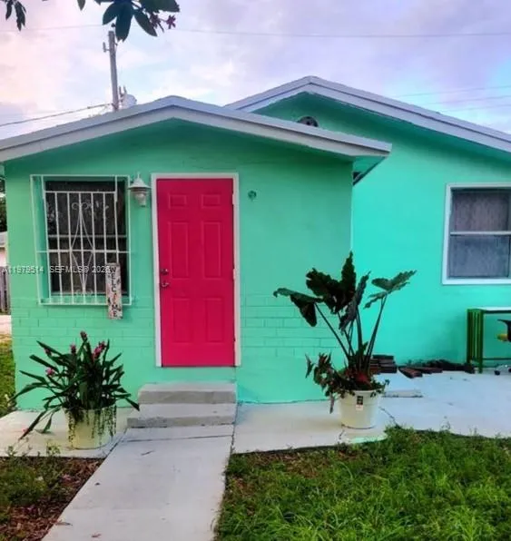 Listing  2239 Sheridan Street, Hollywood, FL 33020, Hollywood, FL 33020