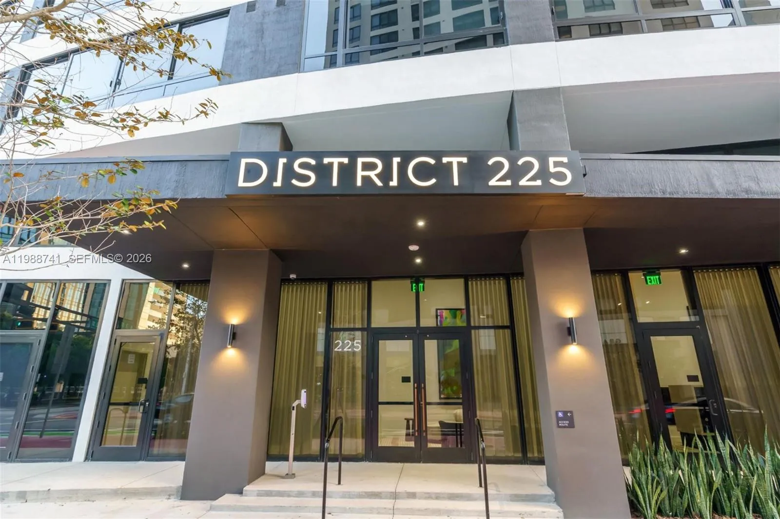 View details of listing 225 N Miami Avenue 1709, Miami, FL 33131 Miami with MLS#