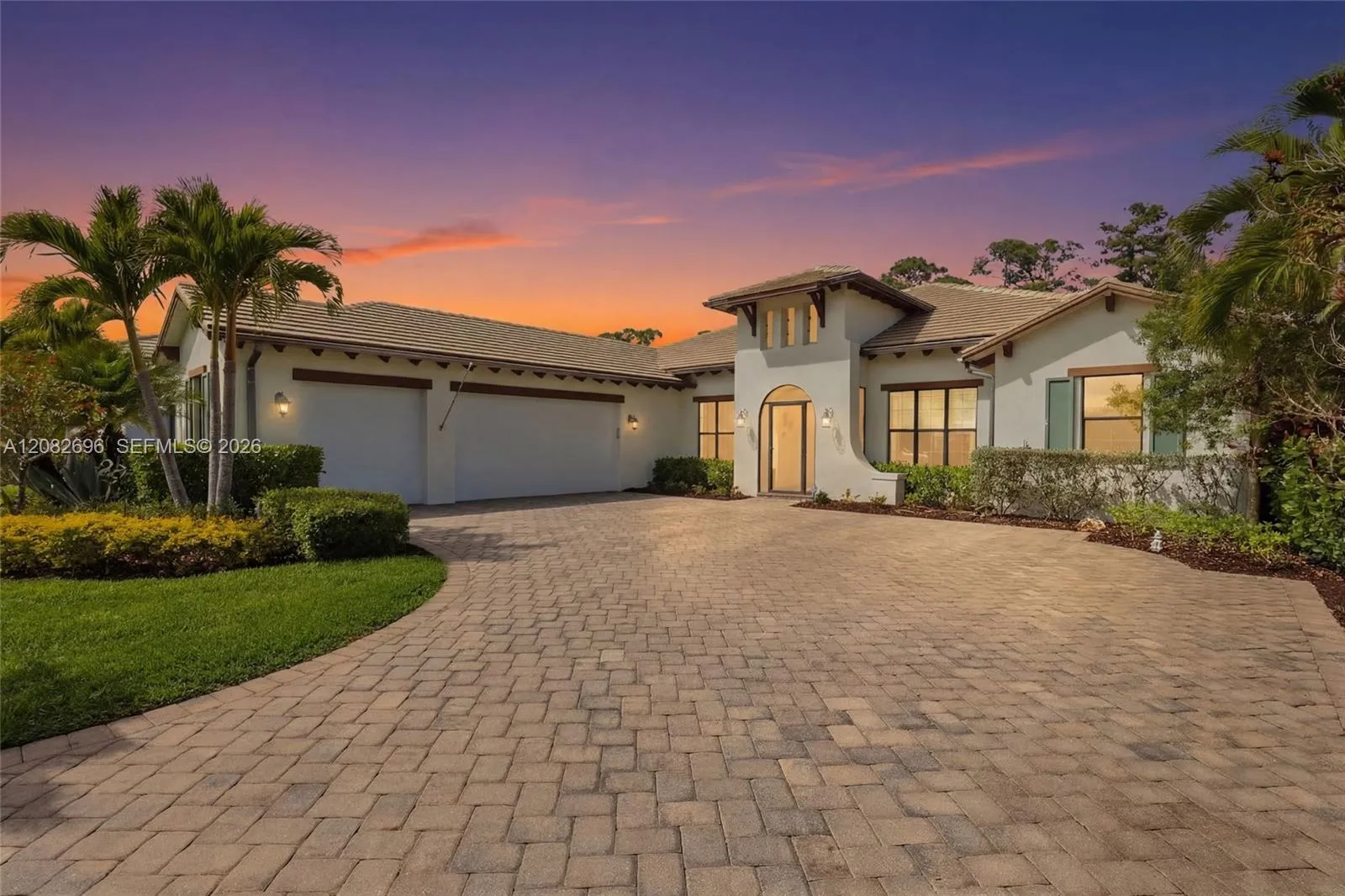 View details of listing 2303 Somerset Place, FL 34120  with MLS# 