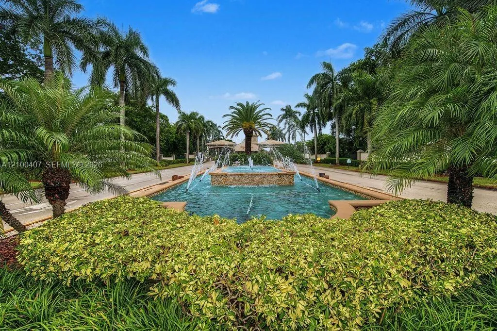 View details of listing 2304 Lucaya Lane N4, Coconut Creek, FL 33066 Coconut Creek with MLS#