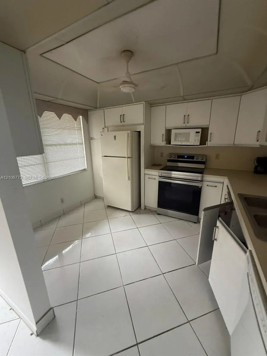 Listing  2305 Lucaya Lane G1, Coconut Creek, FL 33066, Coconut Creek, FL 33066