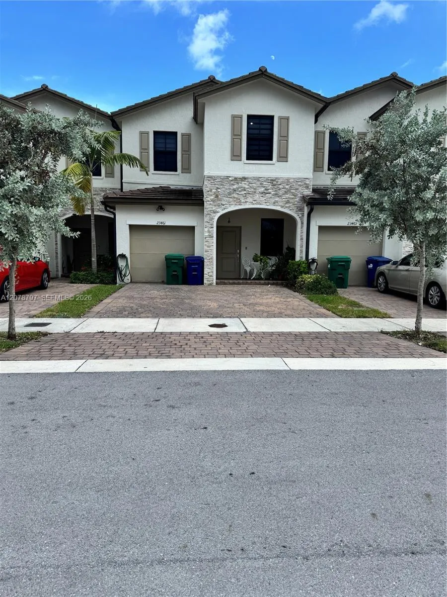 View details of listing 23461 SW 129th Place, Homestead, FL 33032 Homestead with MLS# 