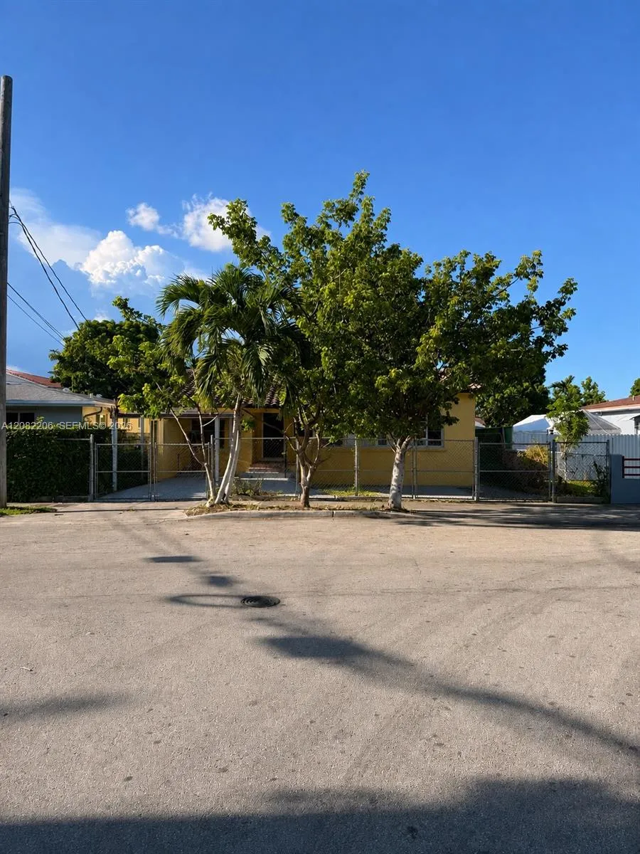 Listing  2395 SW 2nd Street 2395, Miami, FL 33135, Miami, FL 33135
