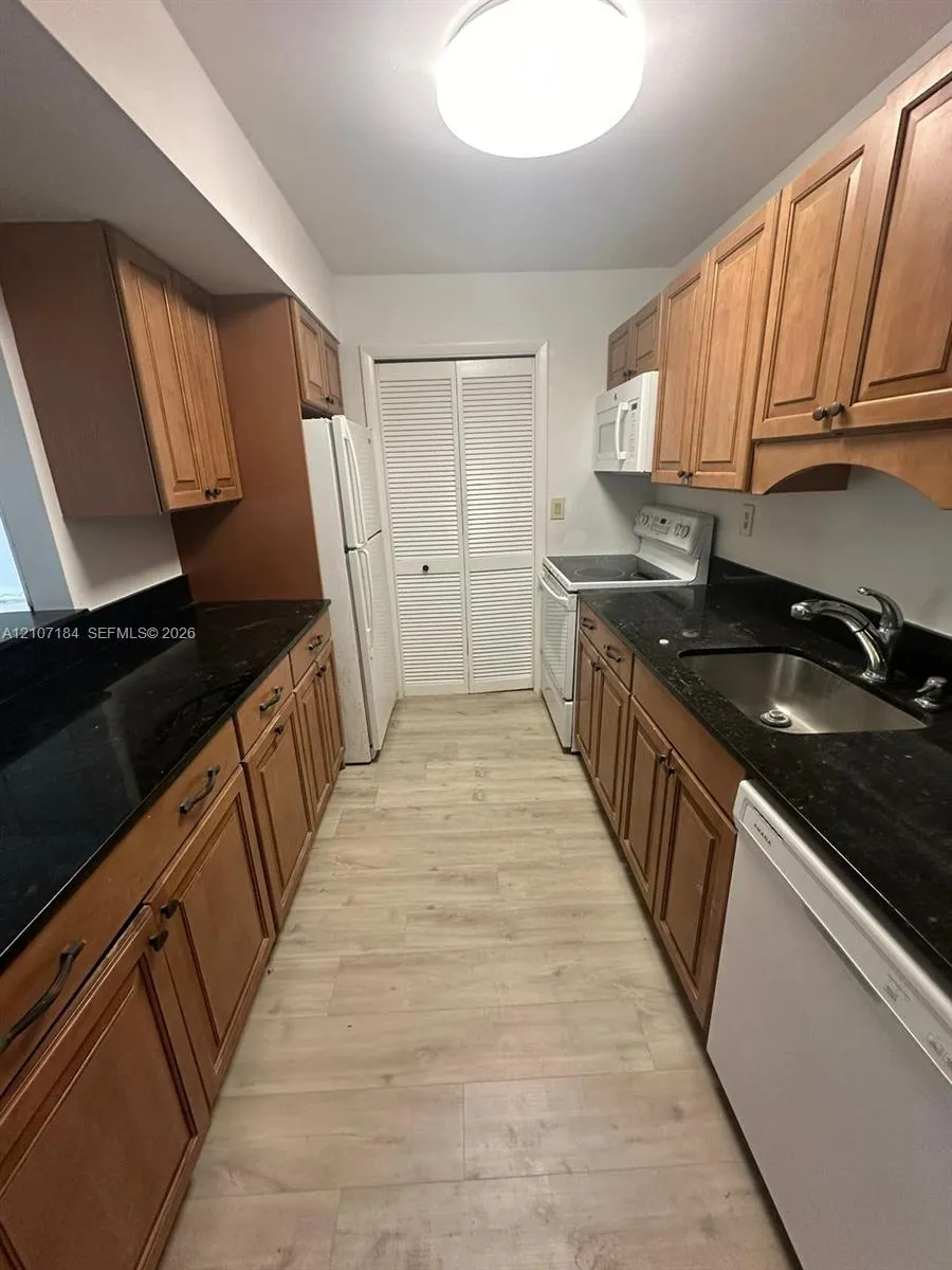 View details of listing 240 Lakeview Drive 209, Weston, FL 33326 Weston with MLS#