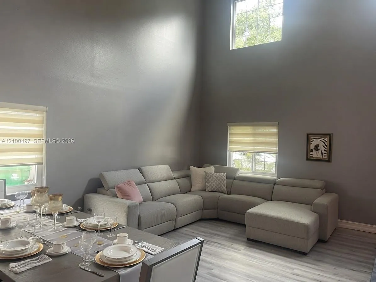 Listing  2400 SW 106th Avenue, Miramar, FL 33025, Miramar, FL 33025