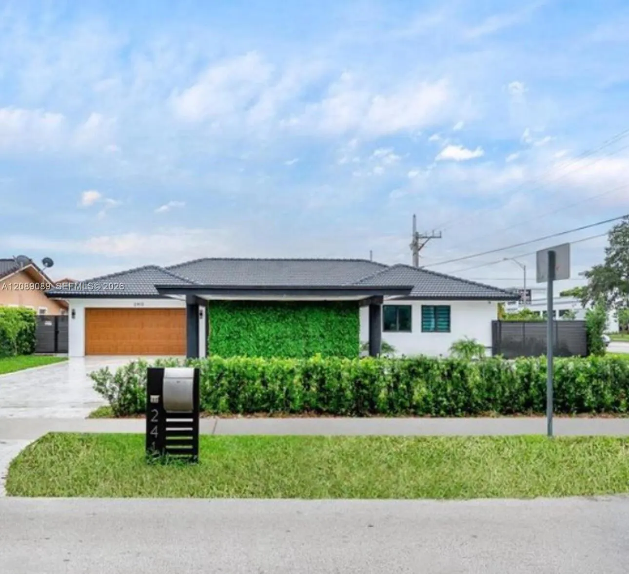 Listing  2410 SW 99th Avenue, Miami, FL 33165, Miami, FL 33165