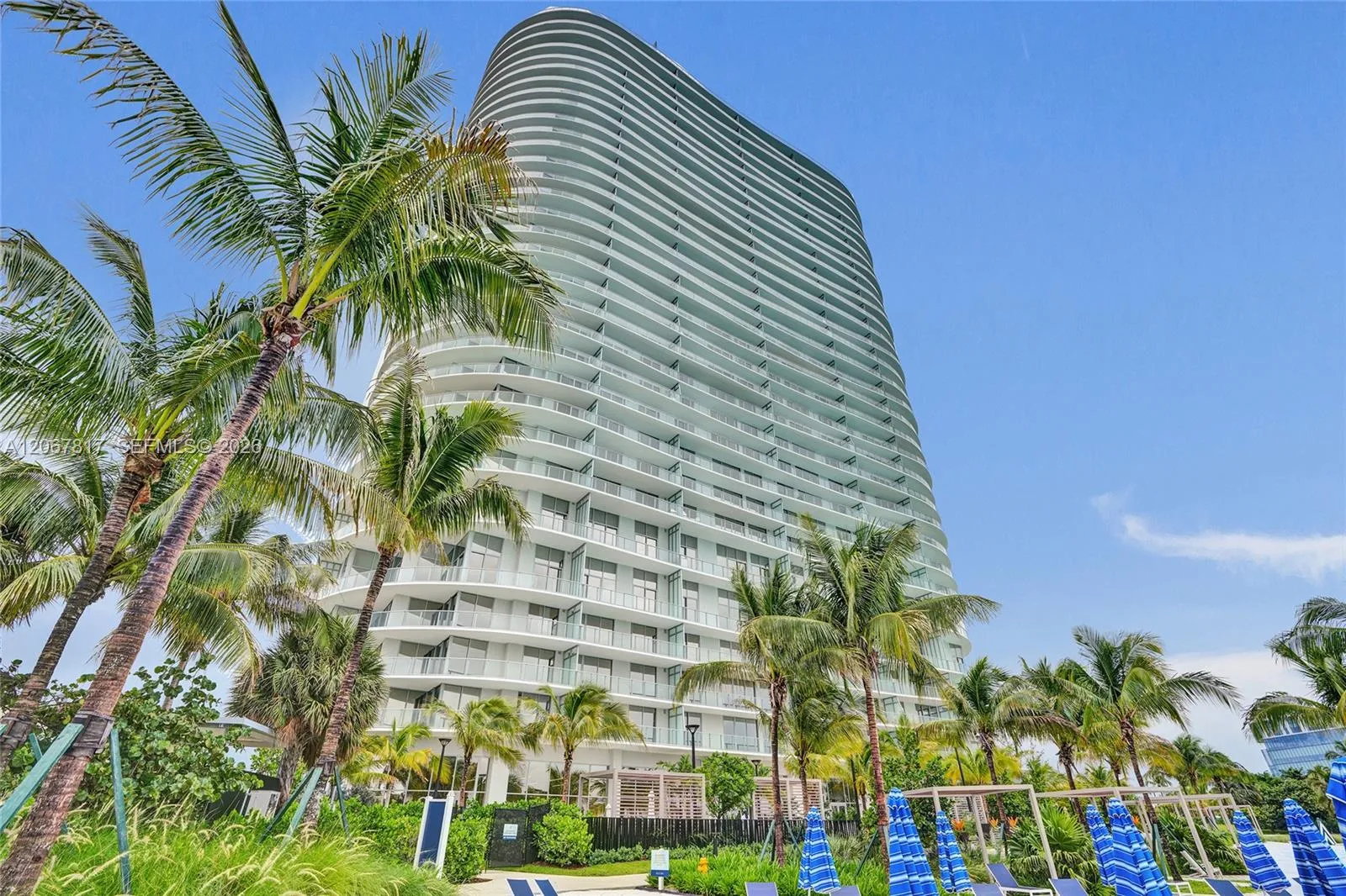 Listing  2411 Laguna Circle 1805, North Miami, FL 33181, North Miami, FL 33181