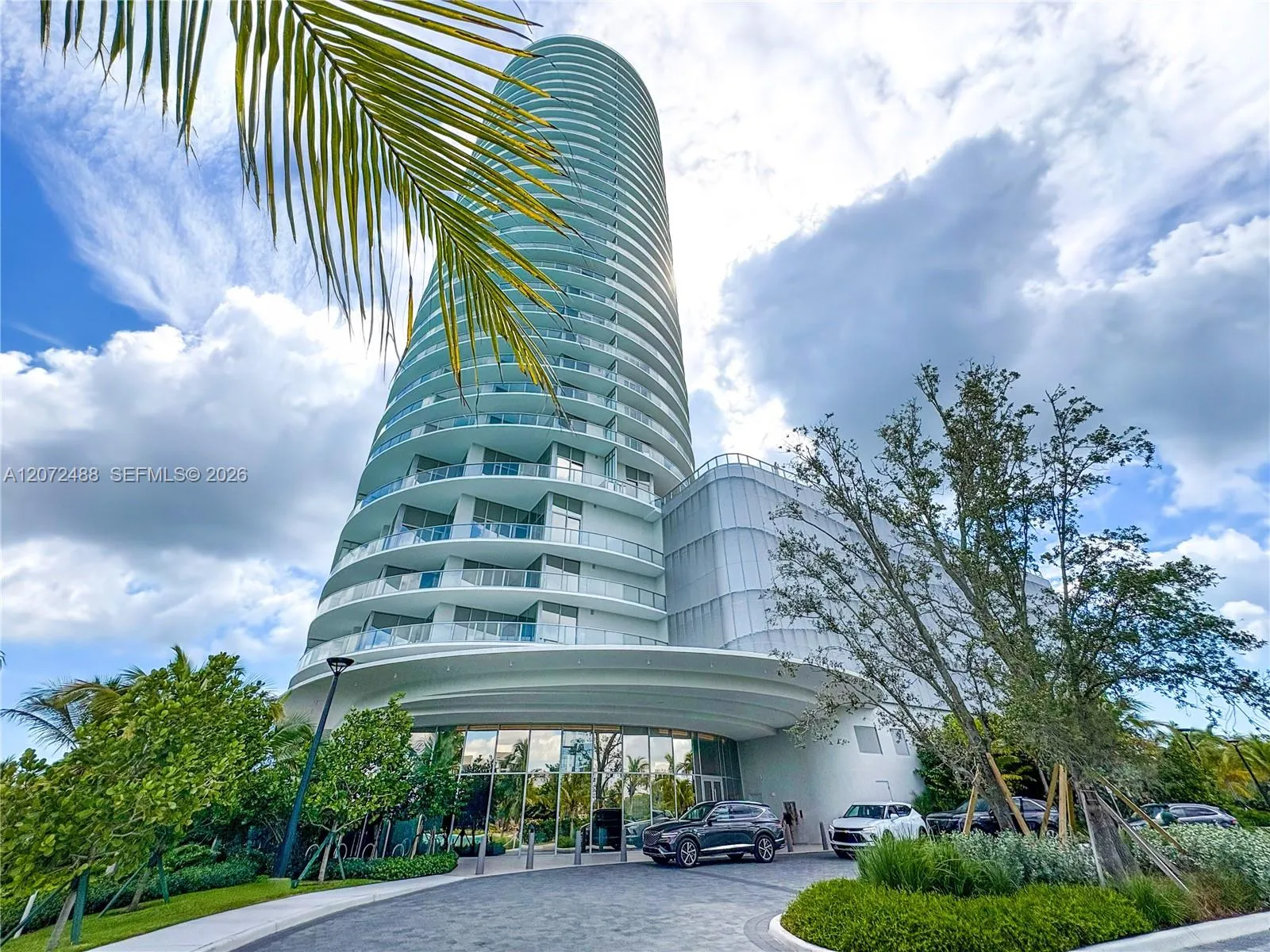 Listing  2411 Laguna Circle 809, North Miami, FL 33181, North Miami, FL 33181
