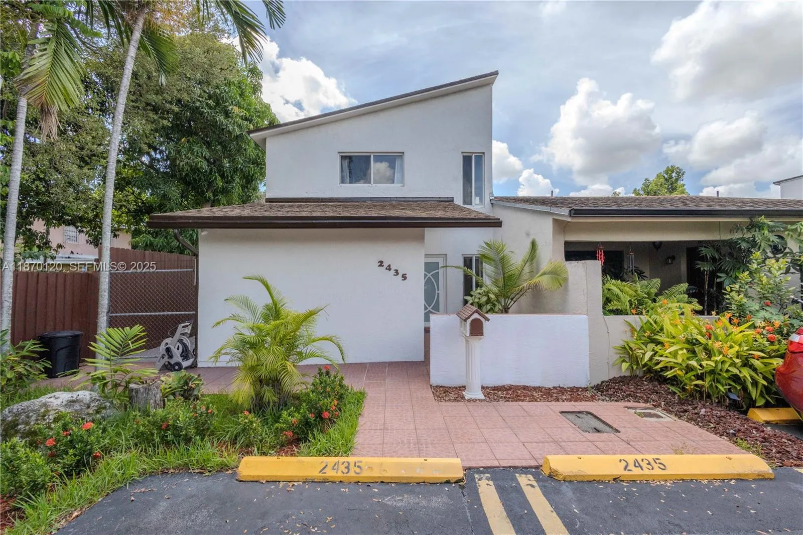 Listing  2435 SW 11th Street 9B, Miami, FL 33135, Miami, FL 33135