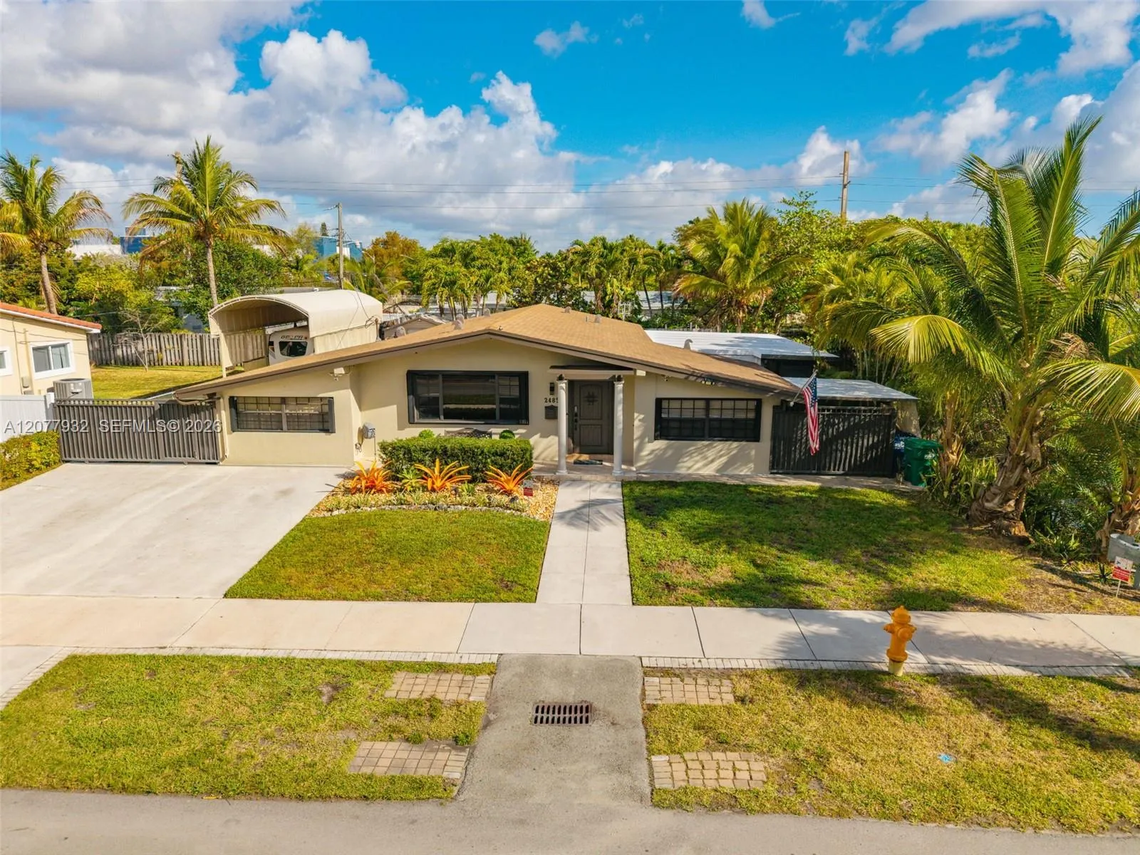 Listing  2485 NE 214th Street, Miami, FL 33180, Miami, FL 33180