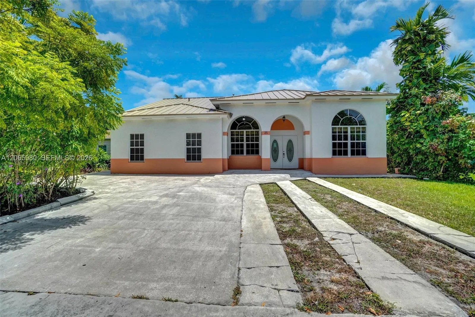 View details of listing 25 Ludlam Drive, Miami Springs, FL 33166 Miami Springs with MLS#