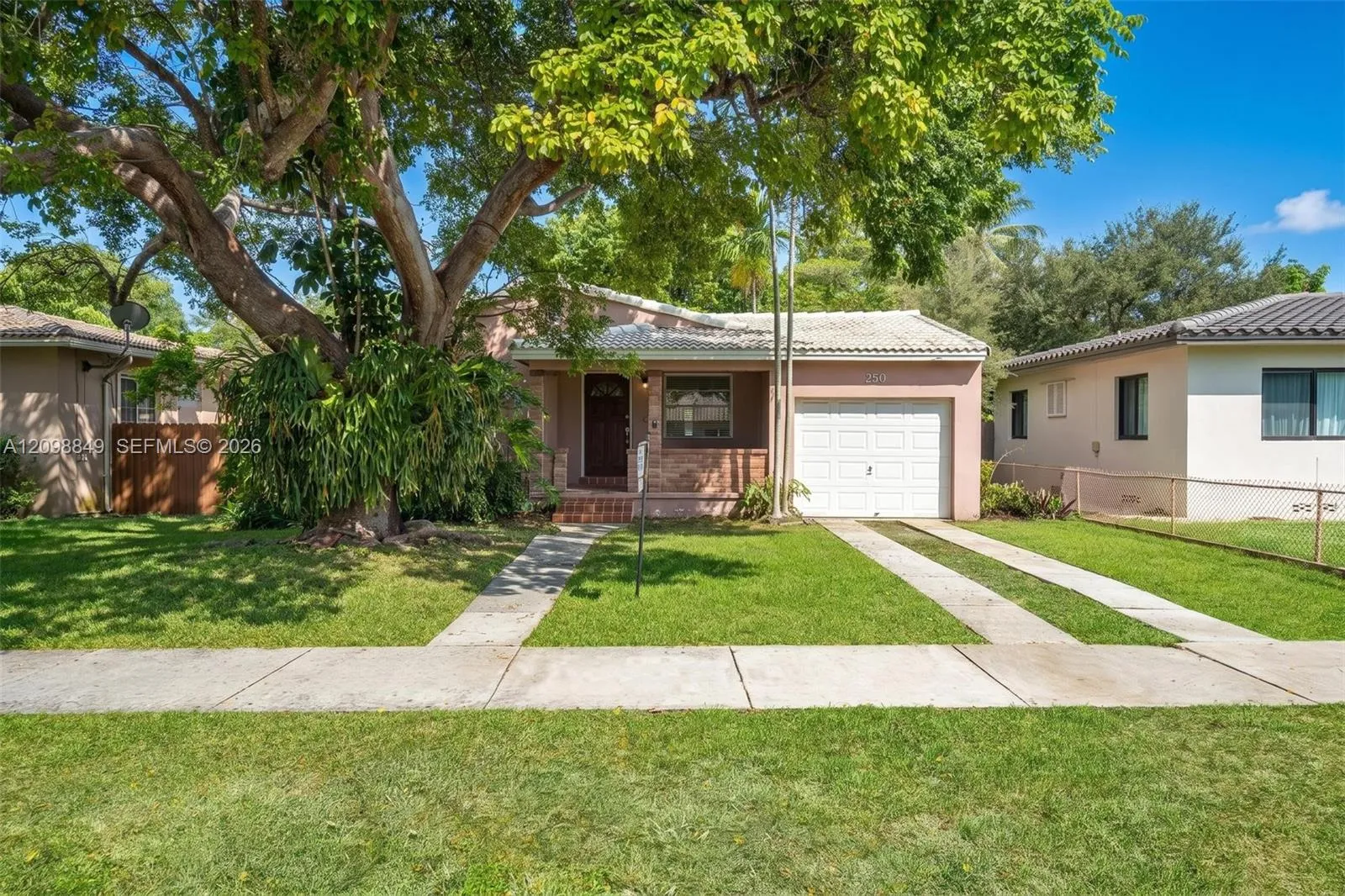 Listing  250 Laurel Way, Miami Springs, FL 33166, Miami Springs, FL 33166