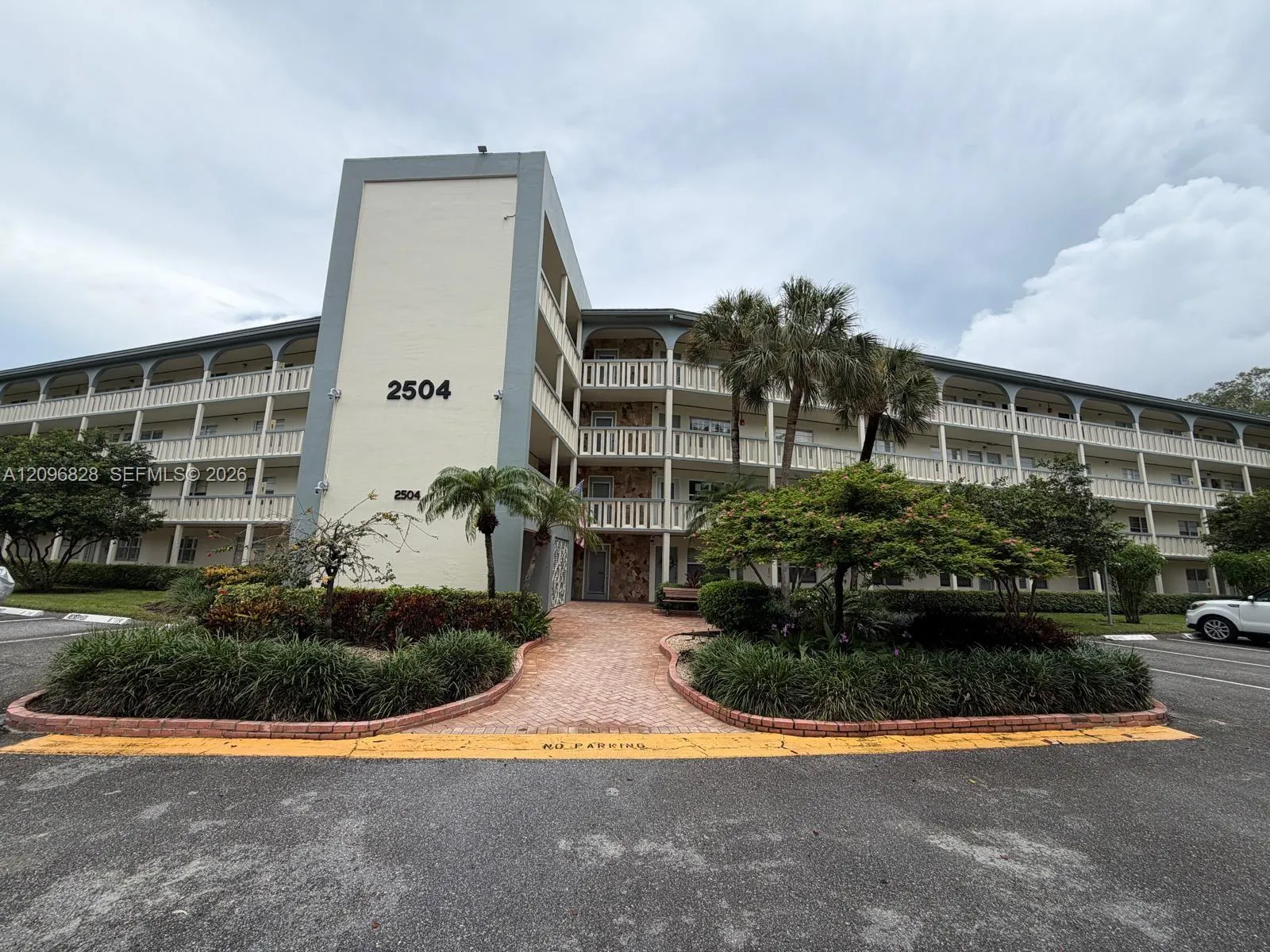 View details of listing 2504 Antigua Terrace H3, Coconut Creek, FL 33066 Coconut Creek with MLS#
