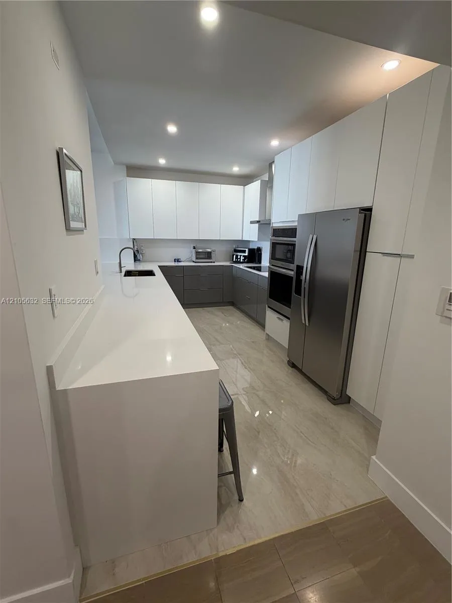 View details of listing 251 Crandon Boulevard 1025, Key Biscayne, FL 33149 Key Biscayne with MLS#