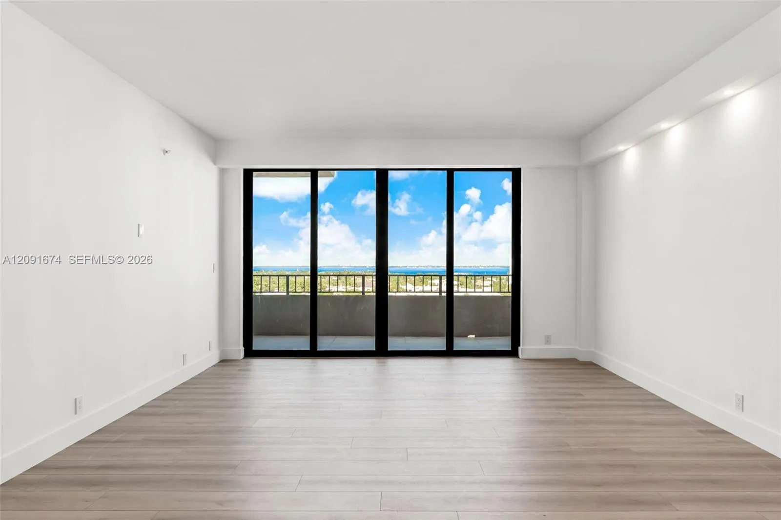 View details of listing 251 Crandon Boulevard 904, Key Biscayne, FL 33149 Key Biscayne with MLS#