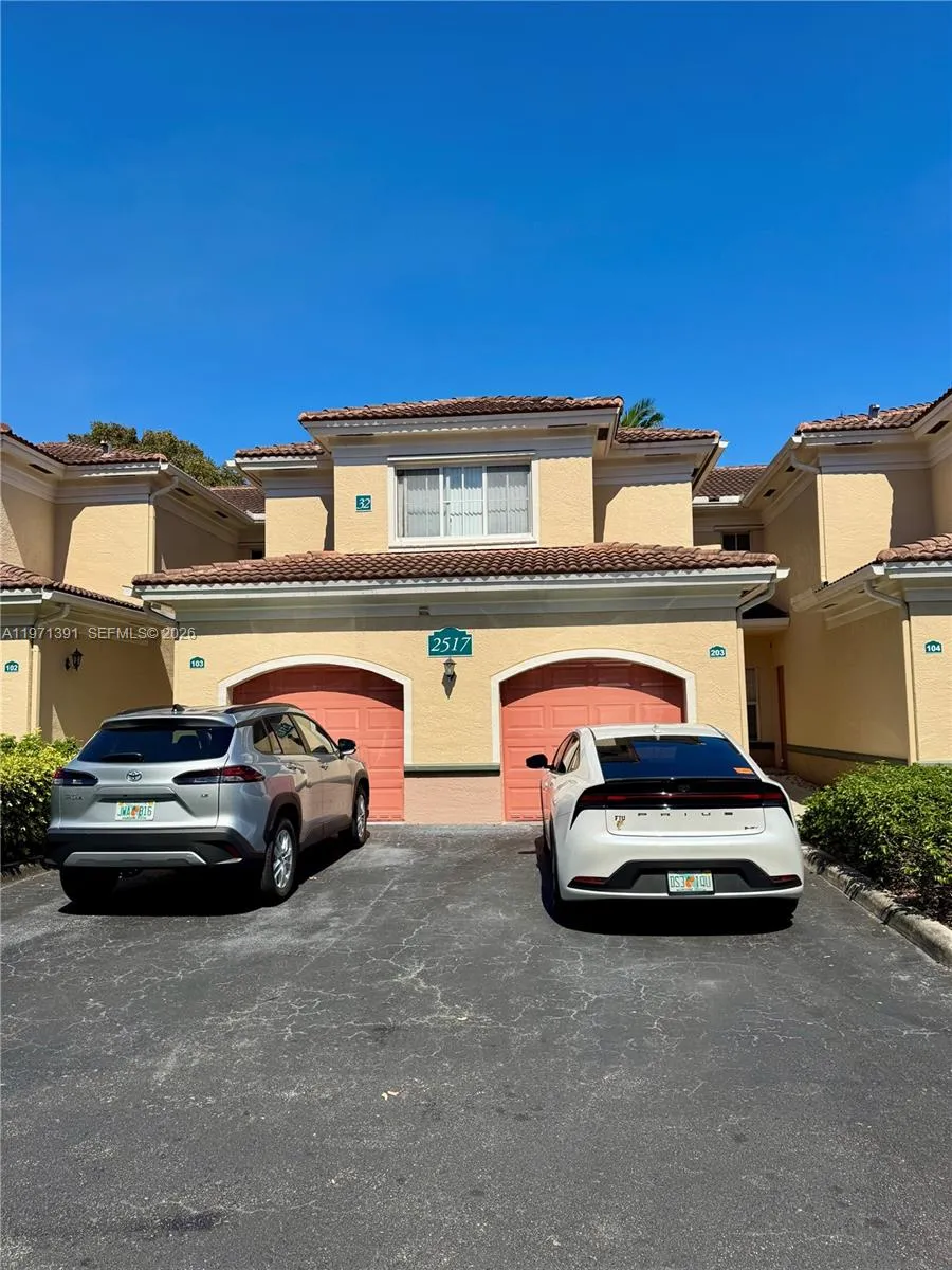 View details of listing 2517 Centergate Drive 203, Miramar, FL 33025 Miramar with MLS# 