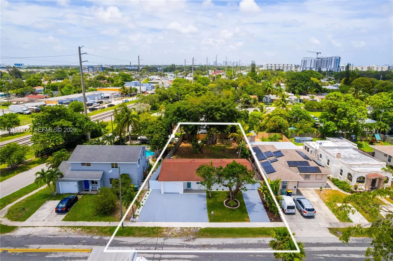 View details of listing 254 SW 4th Street, Dania Beach, FL 33004 Dania Beach with MLS#