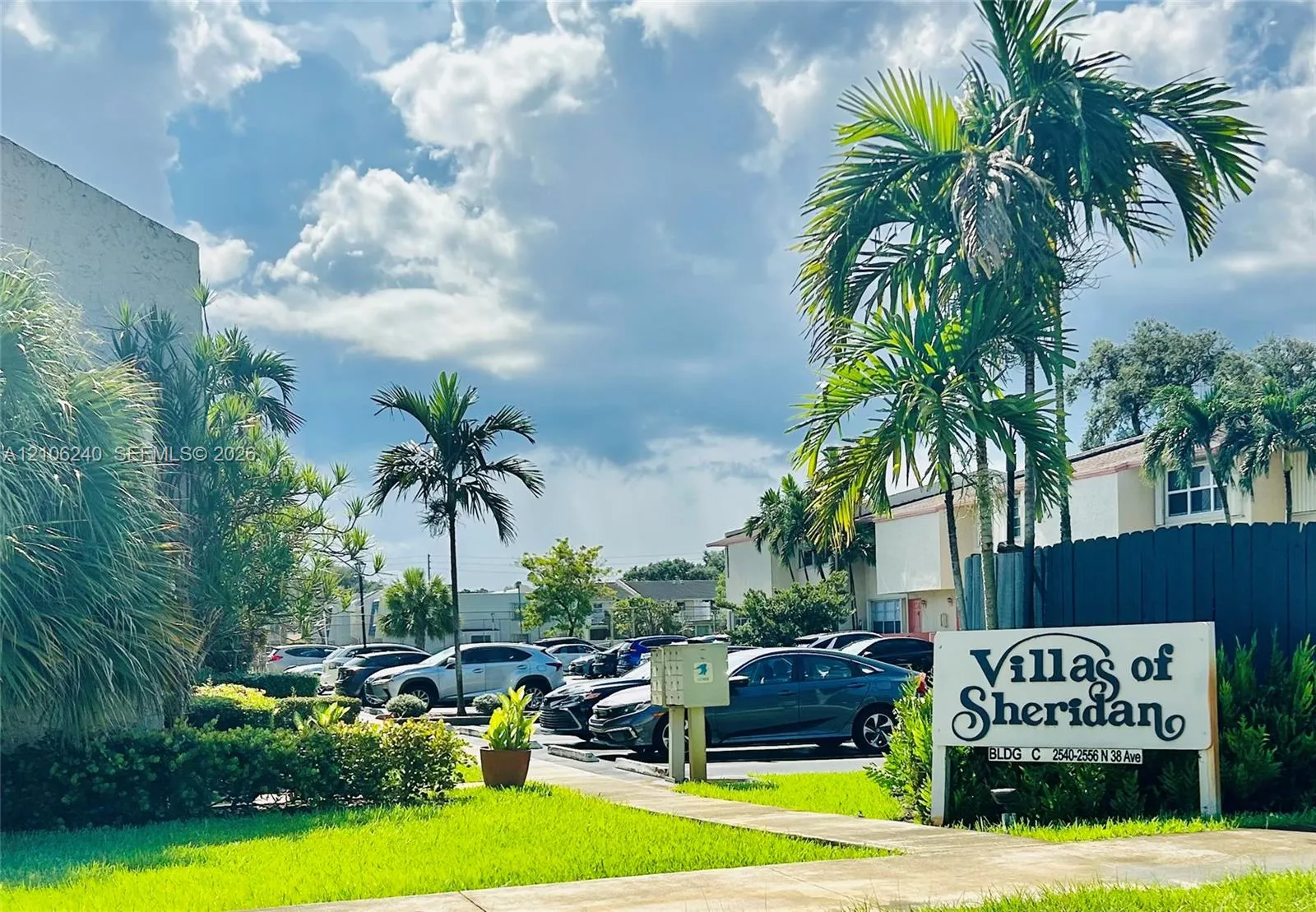 Listing  2554 N 38th Avenue, Hollywood, FL 33021, Hollywood, FL 33021