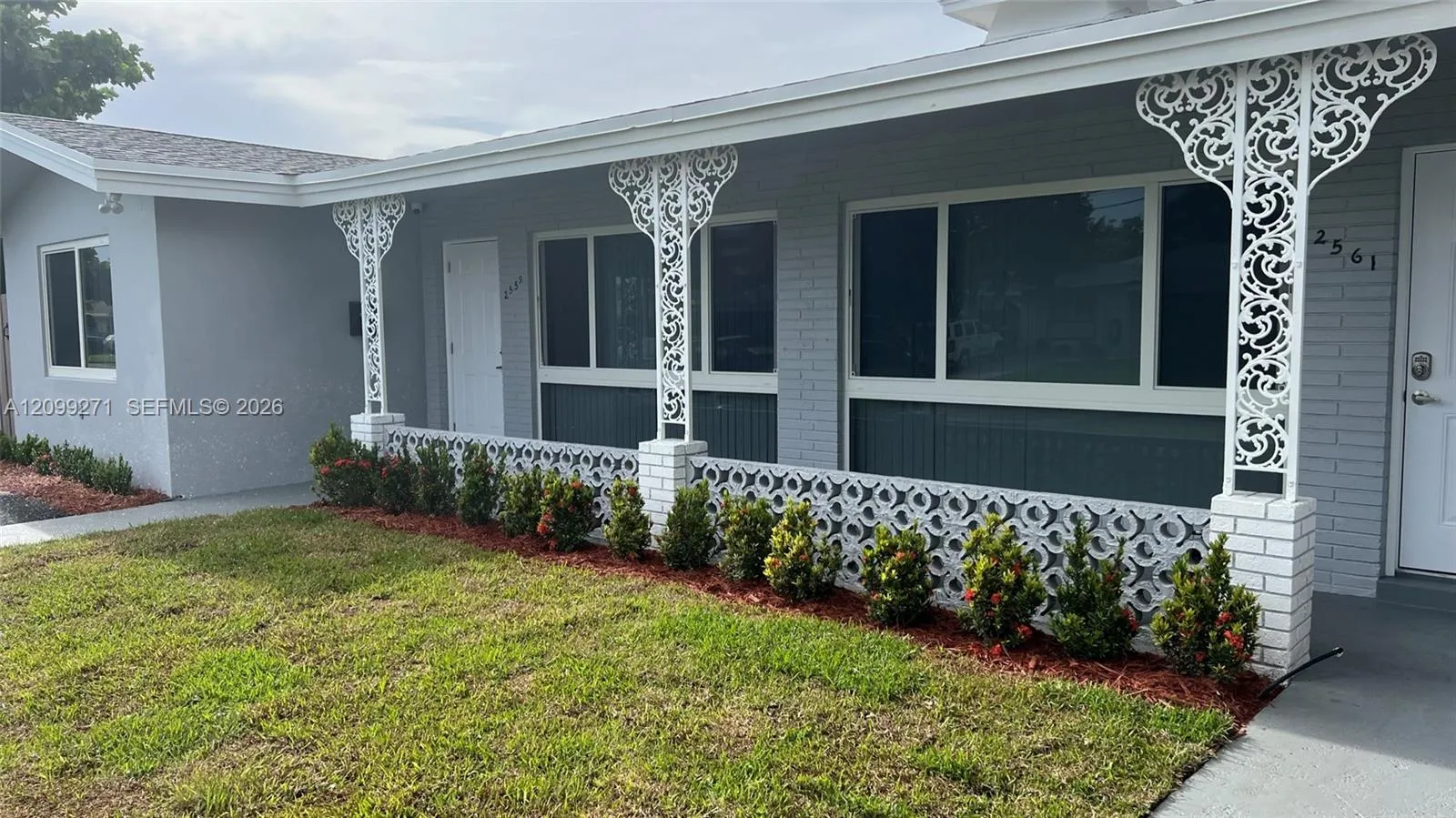 View details of listing 2561 NE 10th Court 2561, Pompano Beach, FL 33062 Pompano Beach with MLS# 