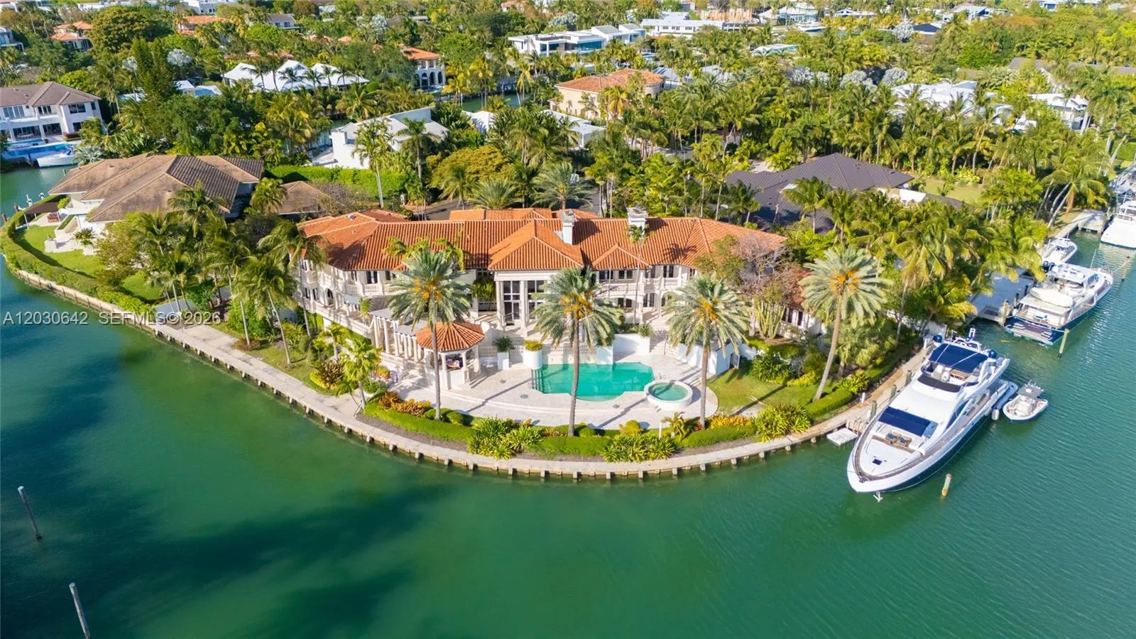 View details of listing 260 Cape Florida Drive, Key Biscayne, FL 33149 Key Biscayne with MLS# 