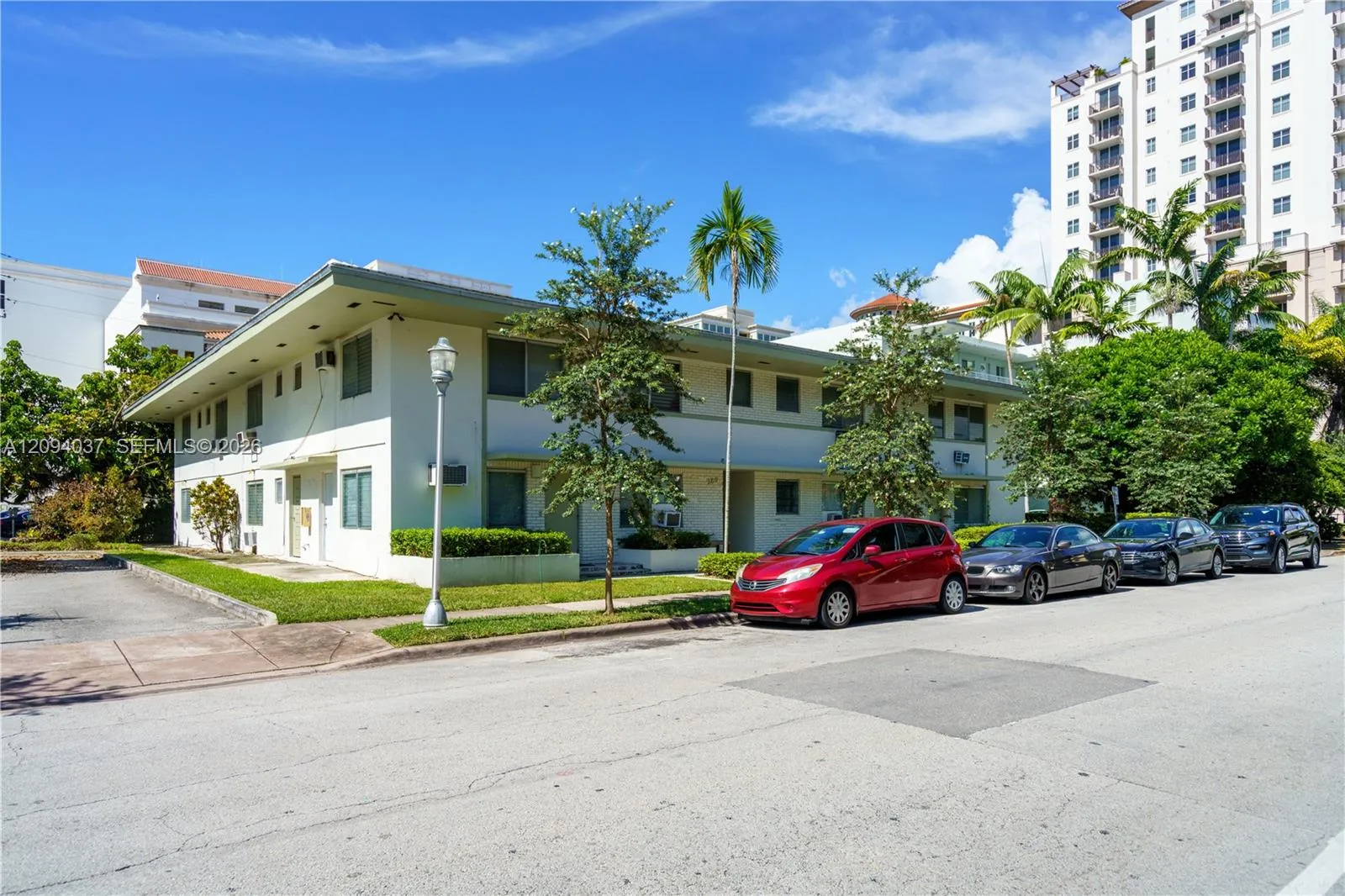 View details of listing 260 Navarre Avenue 11, Coral Gables, FL 33134 Coral Gables with MLS#
