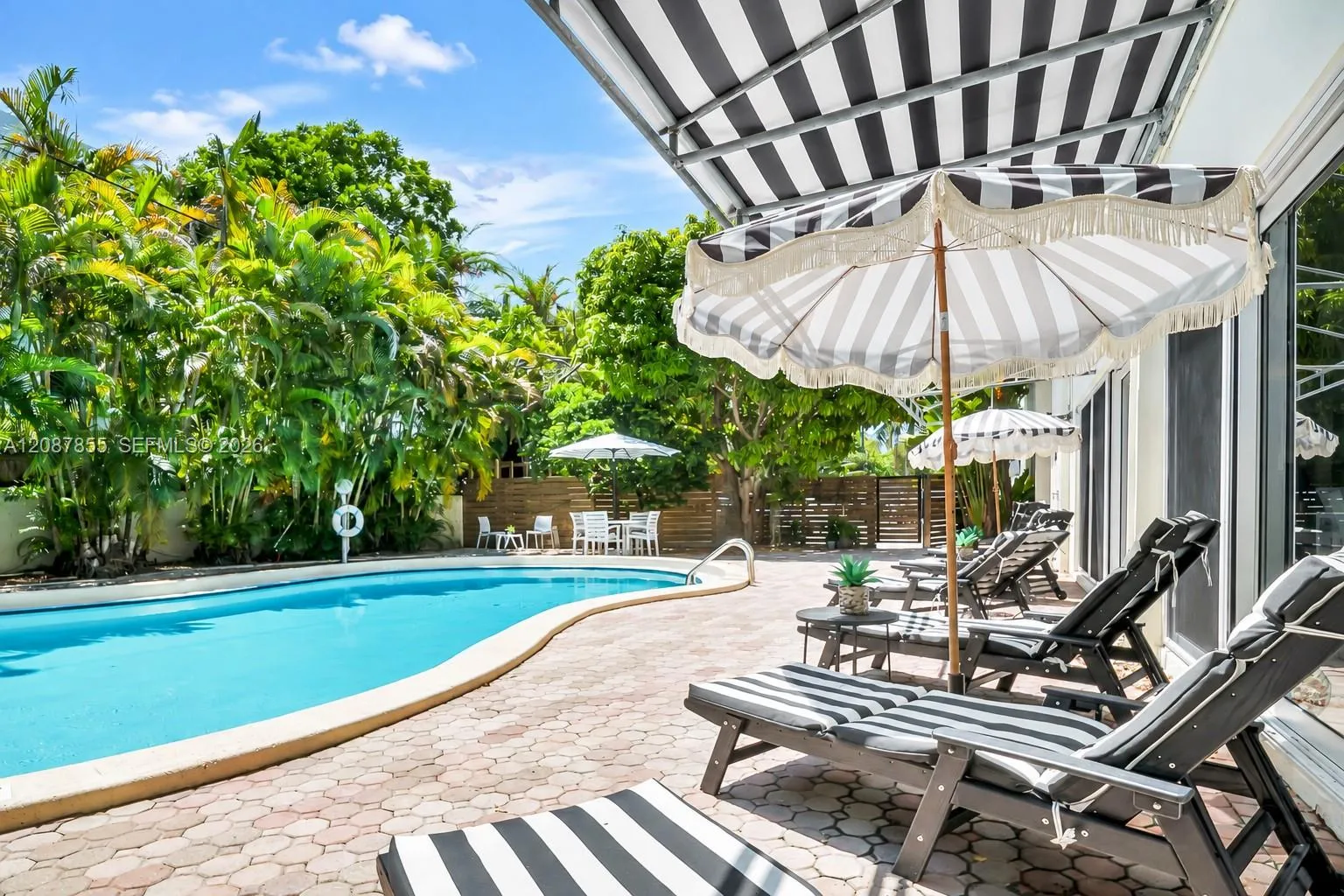 View details of listing 260 Sunrise Drive D, Key Biscayne, FL 33149 Key Biscayne with MLS# 