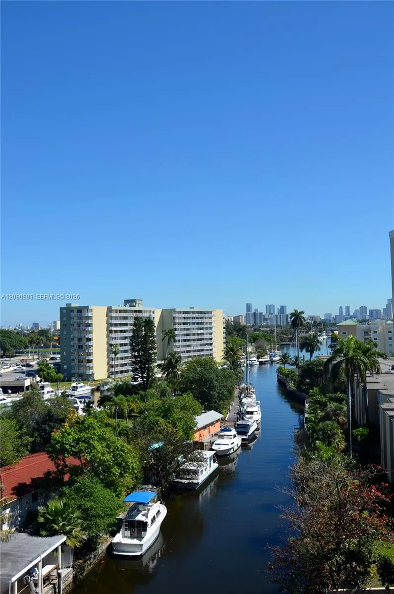 Listing  2601 NW 16th St Road 639, Miami, FL 33125, Miami, FL 33125