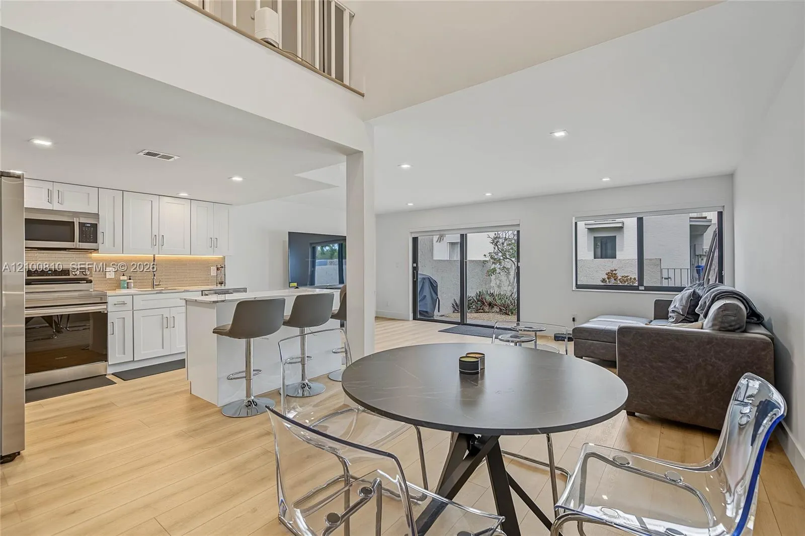 View details of listing 2607 N 40th Avenue, Hollywood, FL 33021 Hollywood with MLS# 
