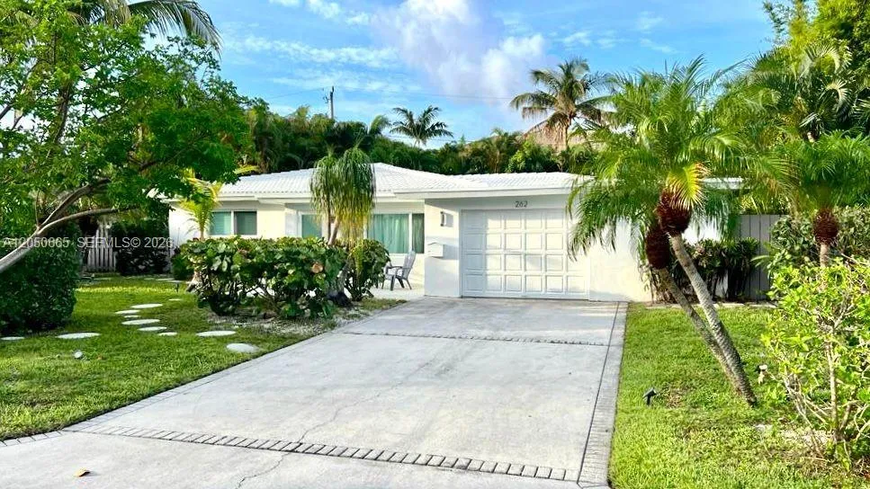 View details of listing 262 Bombay Avenue, Lauderdale-By-The-Sea, FL 33308 Lauderdale-By-The-Sea with MLS# 