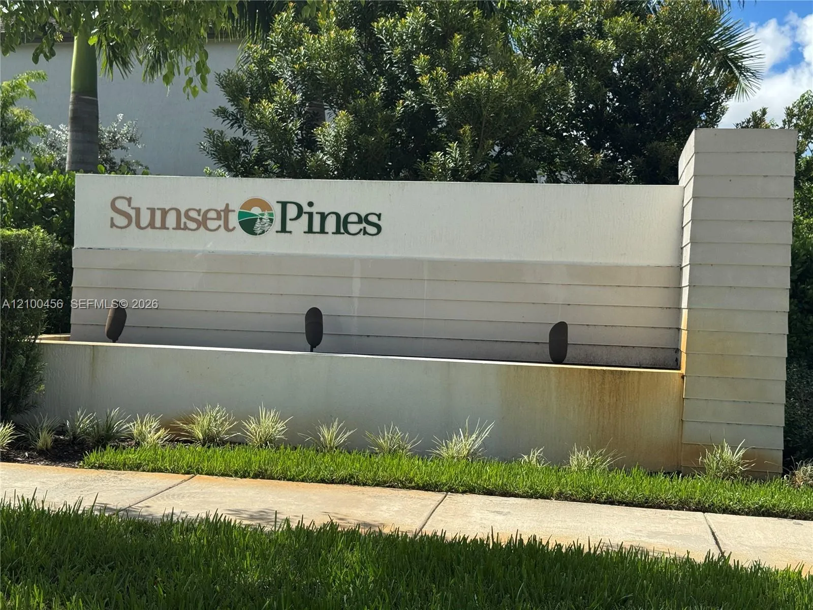 View details of listing 267 SW 159th Place, Pembroke Pines, FL 33027 Pembroke Pines with MLS# 