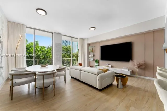 Listing  2678 Tigertail Avenue 302, Miami, FL 33133, Miami, FL 33133