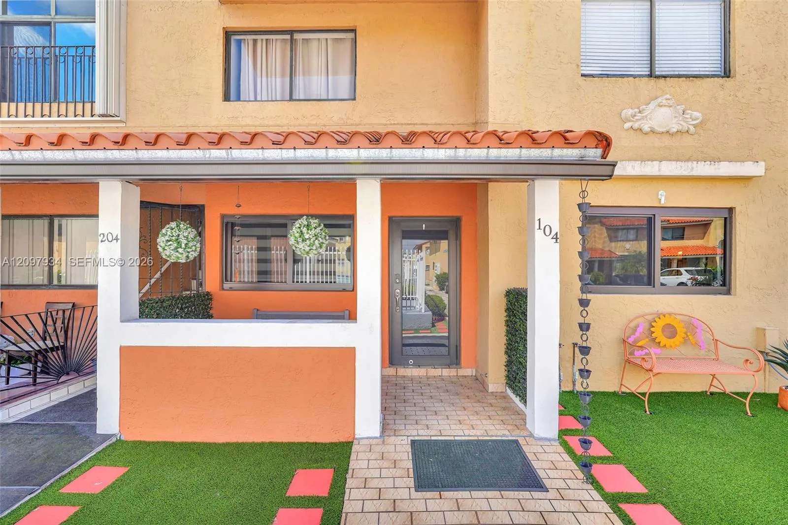 Listing  2730 W 60th Place 104, Hialeah, FL 33016, Hialeah, FL 33016