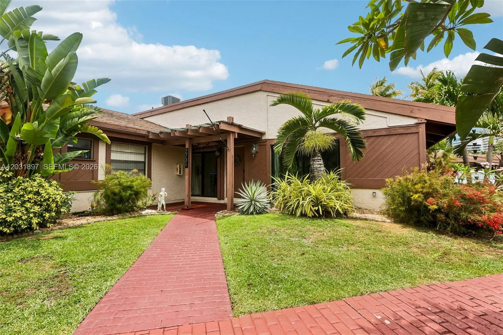 Listing  2731 S Parkview Drive, Hallandale Beach, FL 33009, Hallandale Beach, FL 33009