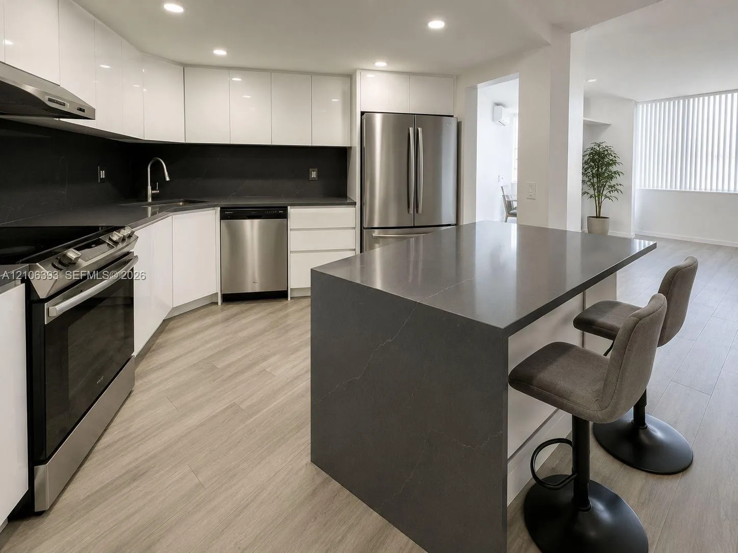 Listing  2750 NE 183rd Street 2407, Aventura, FL 33160, Aventura, FL 33160