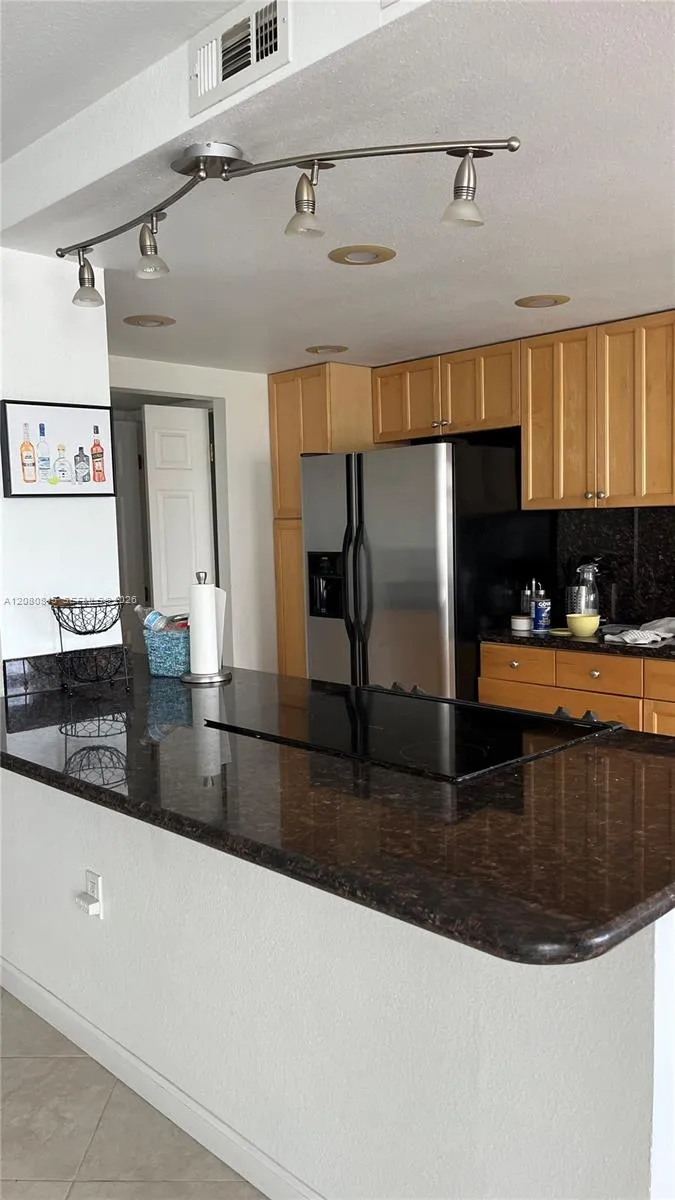 Listing  2751 S Ocean Drive 406S, Hollywood, FL 33019, Hollywood, FL 33019