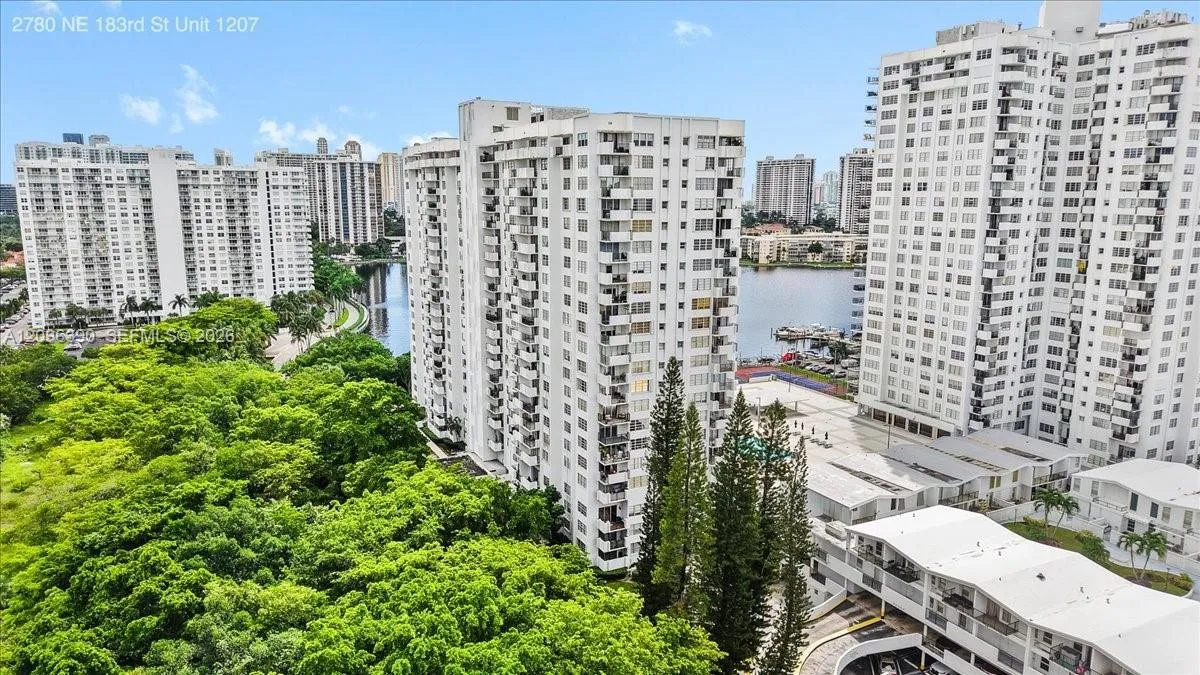 View details of listing 2780 NE 183rd Street 1207, Aventura, FL 33160 Aventura with MLS# 