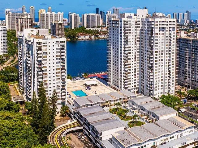 View details of listing 2780 NE 183rd Street 1802, Aventura, FL 33160 Aventura with MLS# 