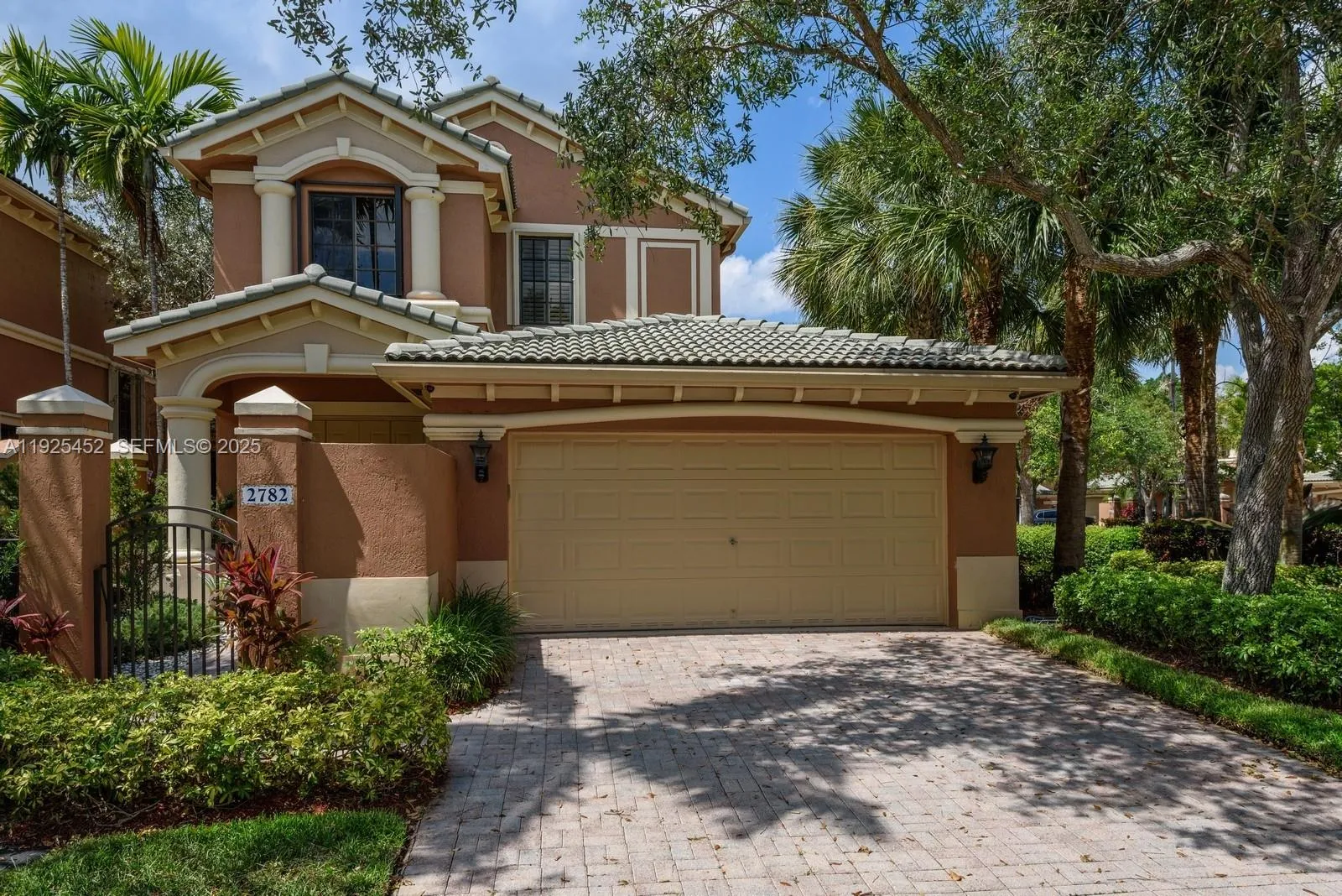 View details of listing 2782 Kinsington Circle 25-4, Weston, FL 33332 Weston with MLS#