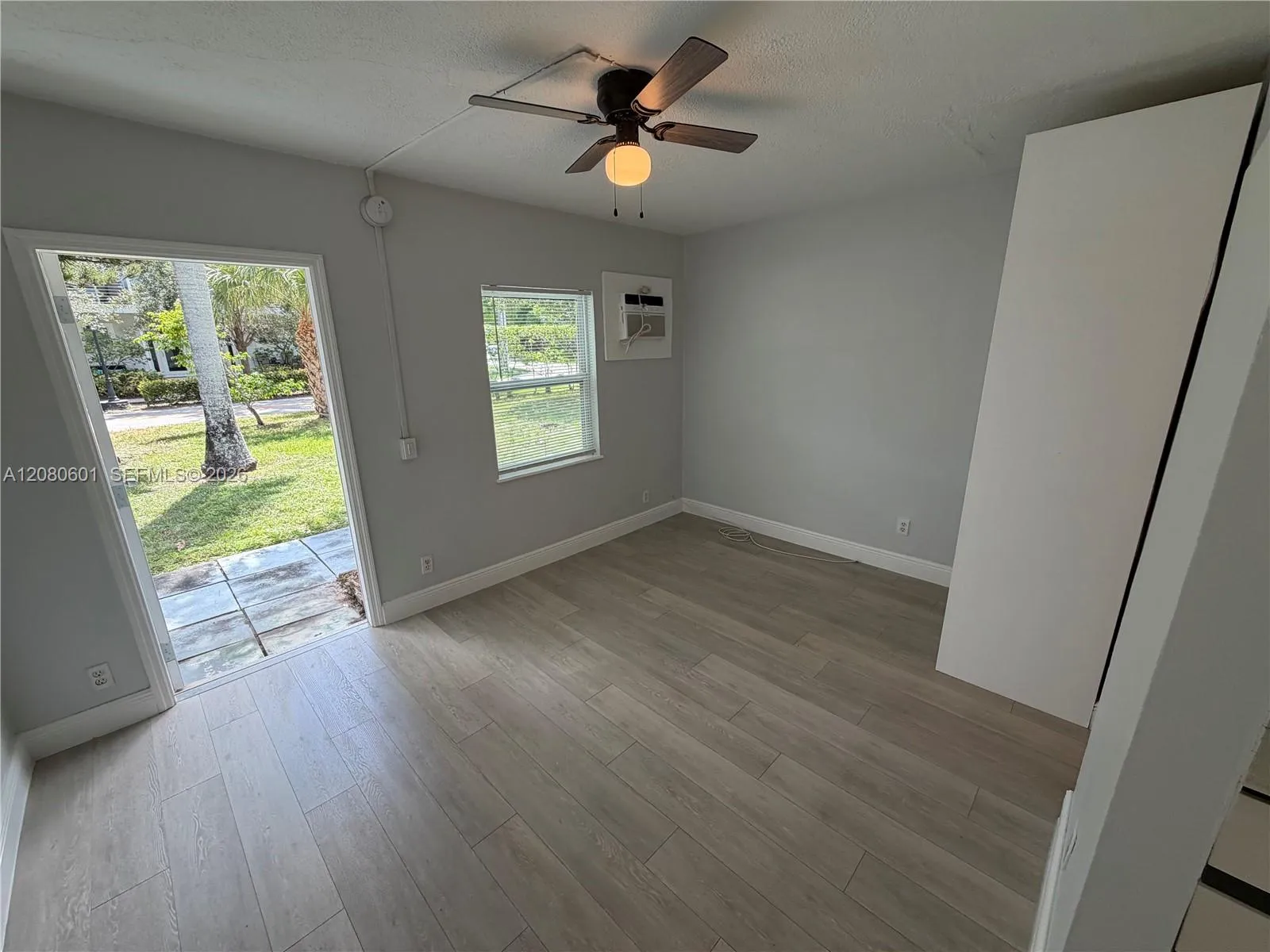 View details of listing 2803 NE 6th Lane 2803, Wilton Manors, FL 33334 Wilton Manors with MLS# 