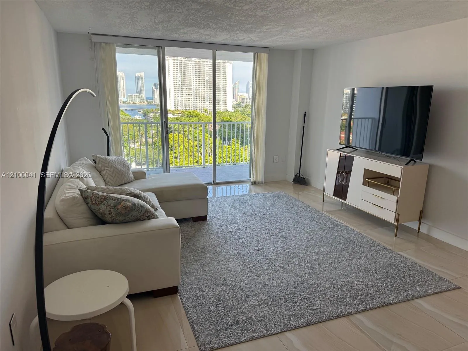 View details of listing 2851 NE 183rd Street 1409E, Aventura, FL 33160 Aventura with MLS# 