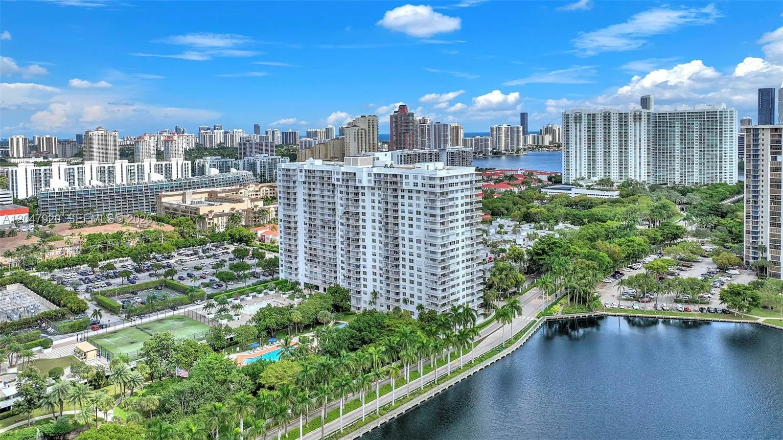 Listing  2851 NE 183rd Street 1811-15 E, Aventura, FL 33160, Aventura, FL 33160