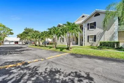View details of listing 2871 N Oakland Forest Drive 210, Oakland Park, FL 33309 Oakland Park with MLS#
