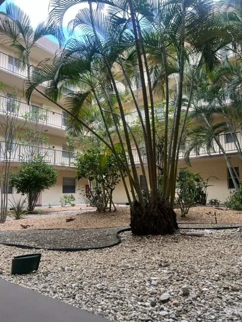 Listing  2871 Somerset Drive 218, Lauderdale Lakes, FL 33311, Lauderdale Lakes, FL 33311