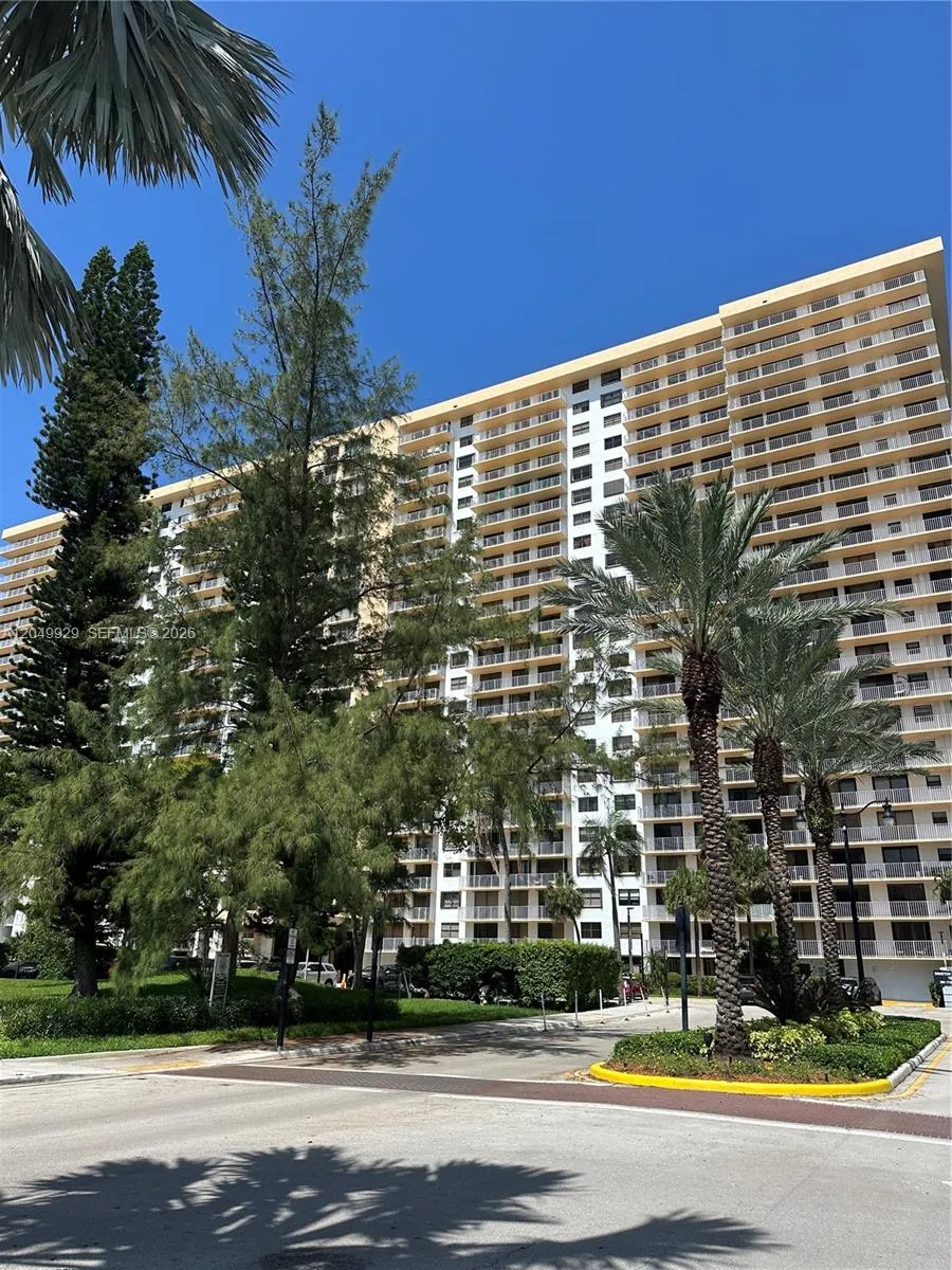 Listing  290 174th Street 2207, Sunny Isles Beach, FL 33160, Sunny Isles Beach, FL 33160