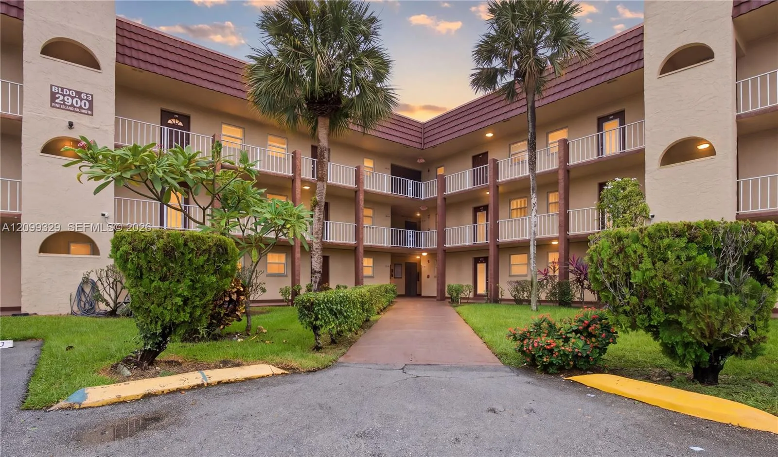 View details of listing 2900 N Pine Island Road 209, Sunrise, FL 33322 Sunrise with MLS#