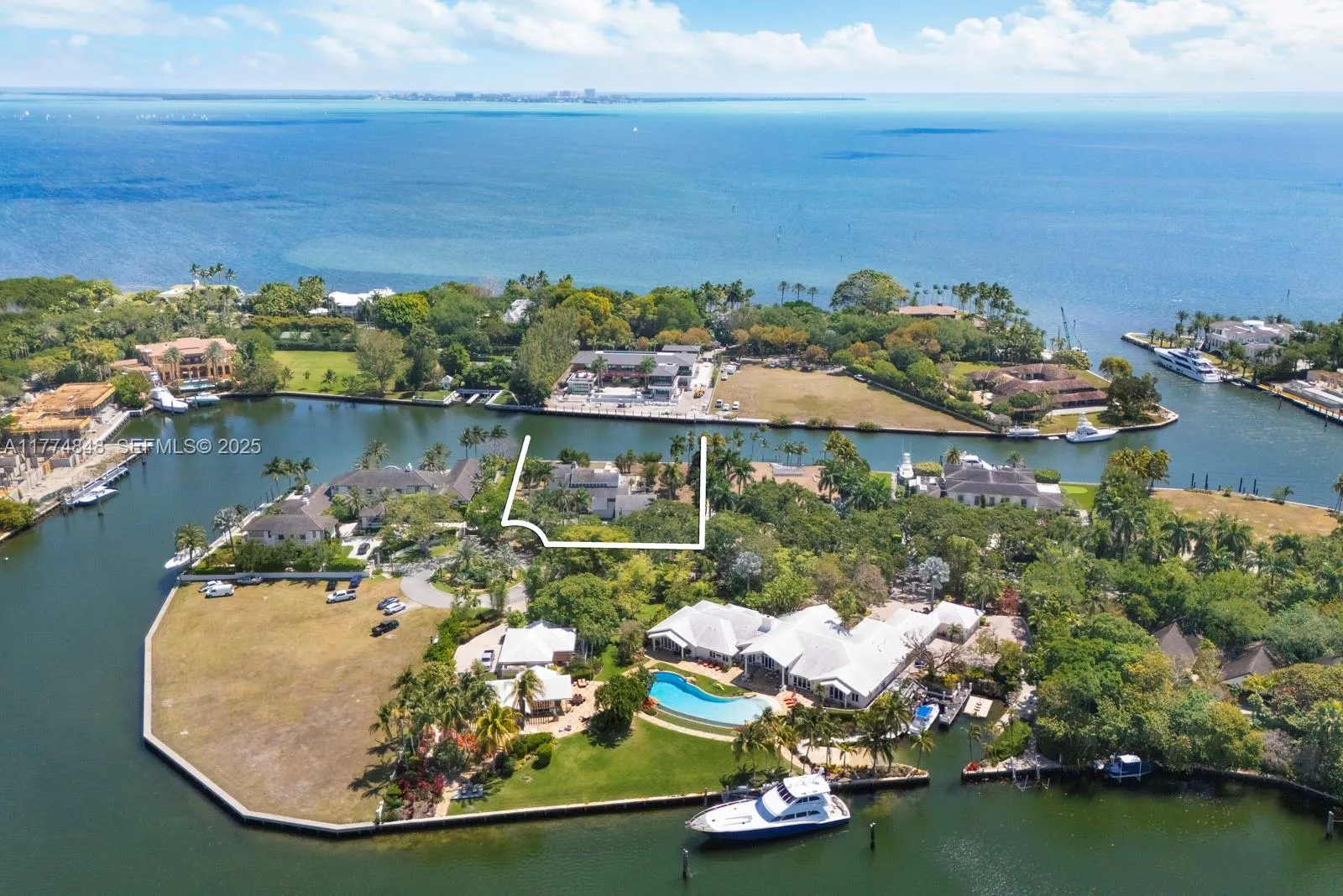 Listing  30 Leucadendra Drive, Coral Gables, FL 33156, Coral Gables, FL 33156
