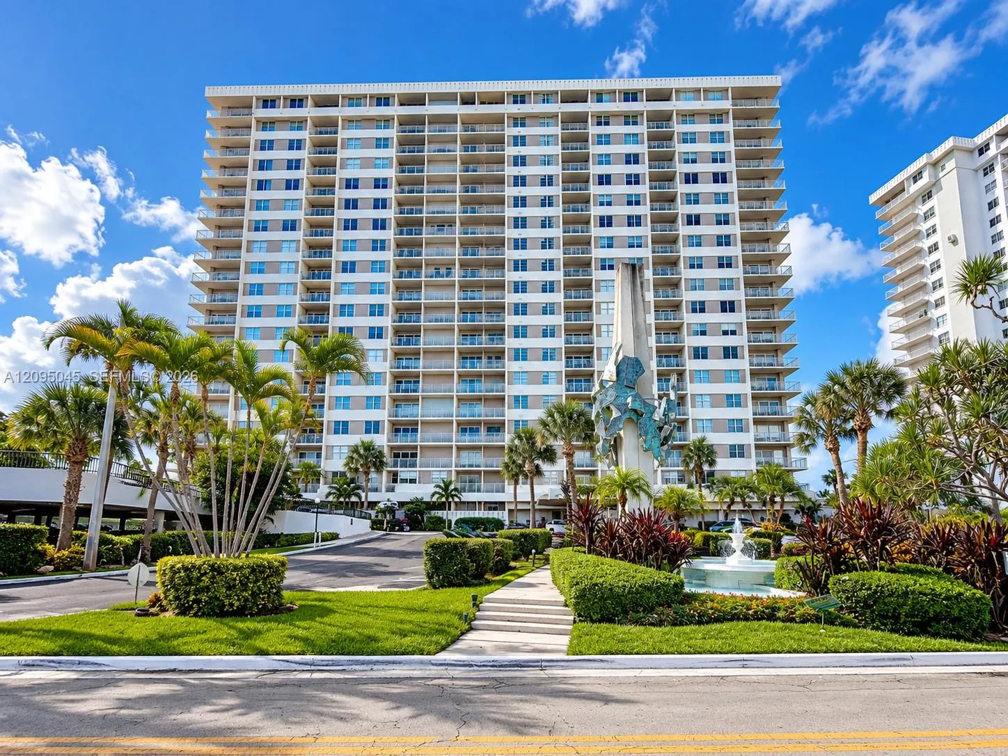 View details of listing 300 Bayview Drive 2014, Sunny Isles Beach, FL 33160 Sunny Isles Beach with MLS# 