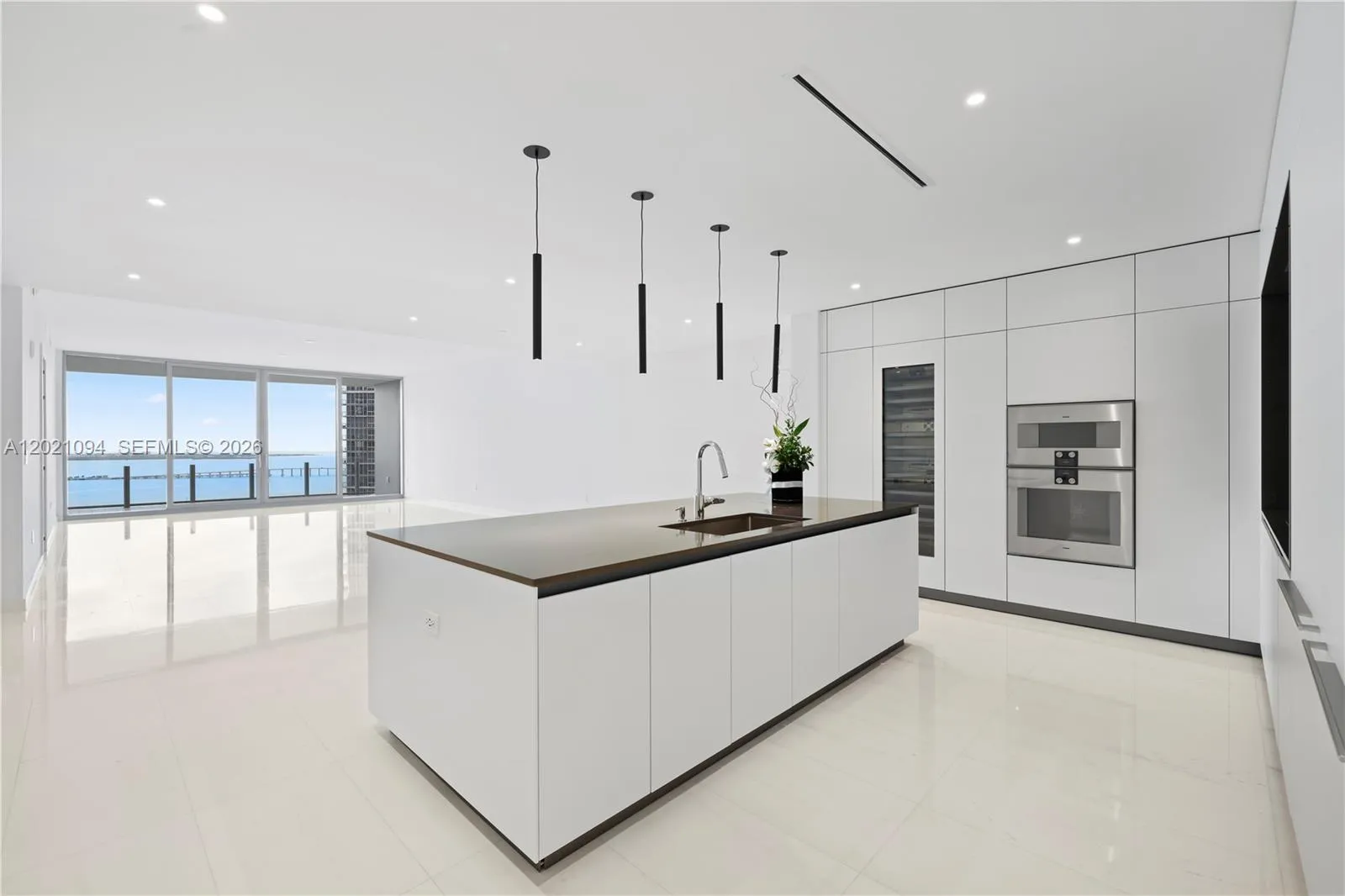 Listing  300 Biscayne Blvd Way 3404C, Miami, FL 33131, Miami, FL 33131