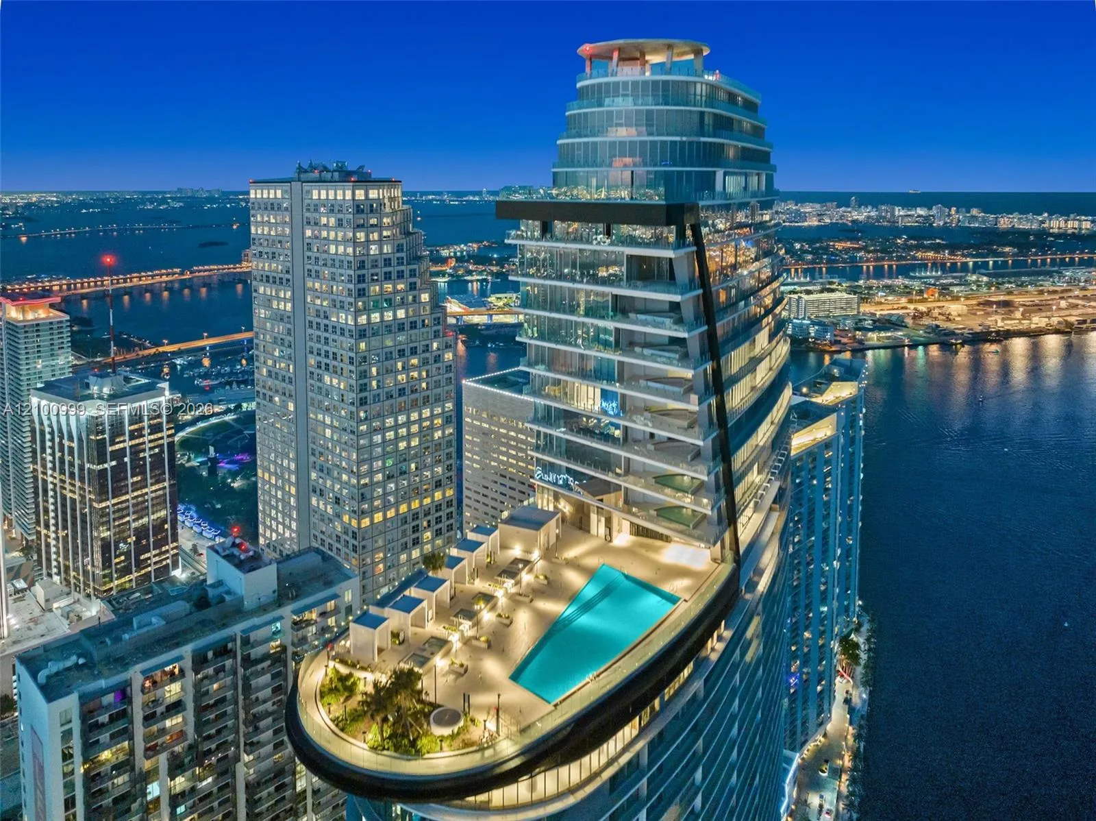 View details of listing 300 Biscayne Boulevard Way 506E, Miami, FL 33131 Miami with MLS# 