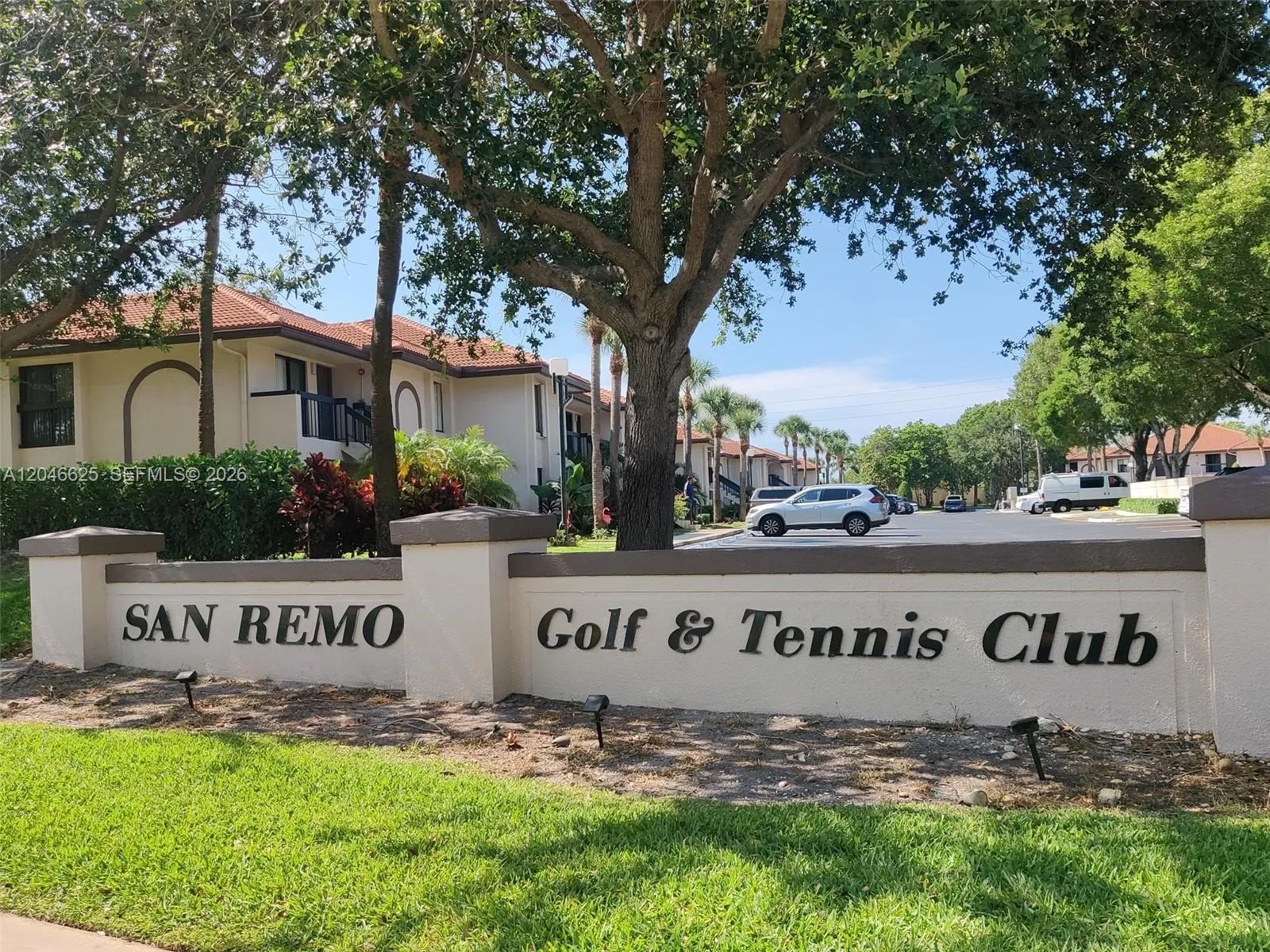 Listing  300 E Club Circle 108, Boca Raton, FL 33487, Boca Raton, FL 33487